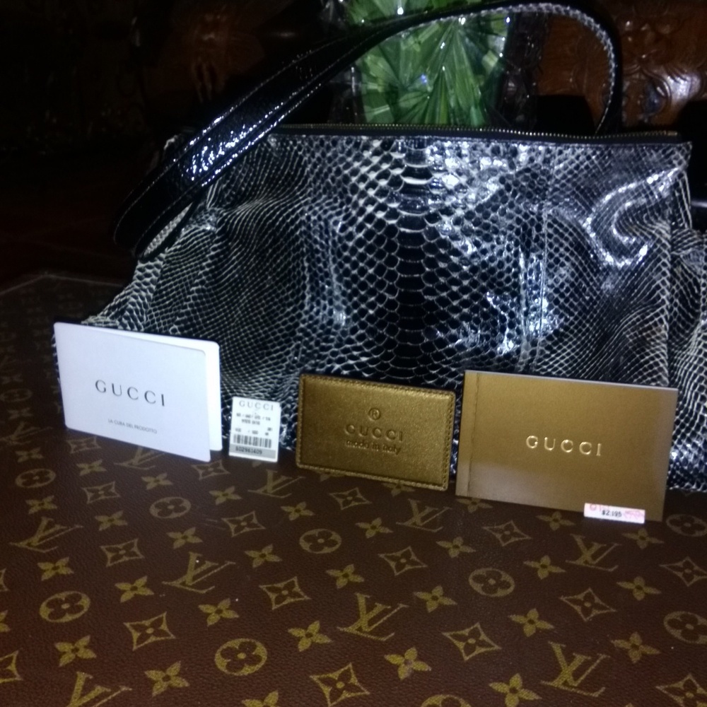 Gucci Handbag - Picture 3 of 8